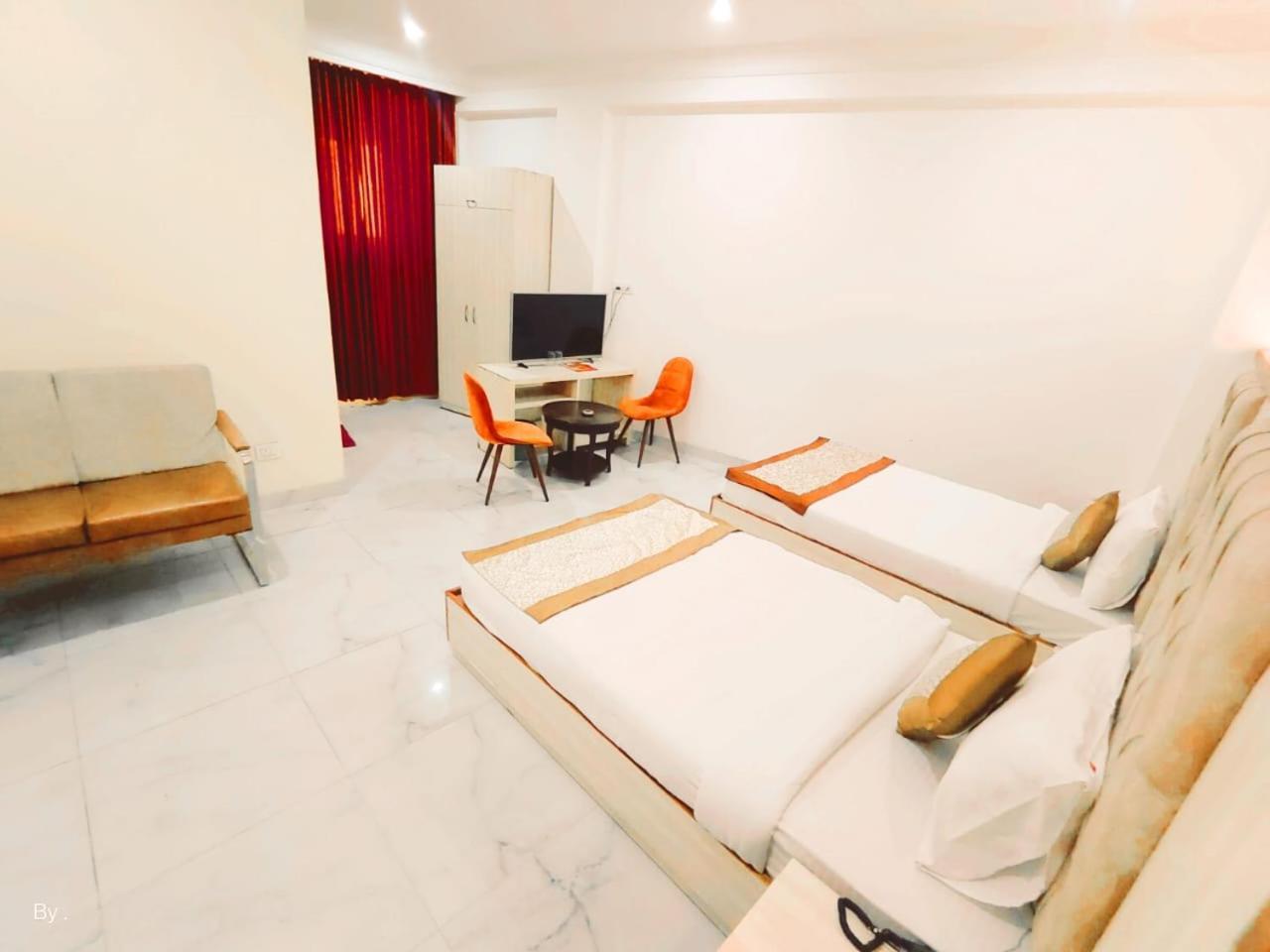 The Almora Residency - Complimentary Airport Trasnfer Hotel นิวเดลี ภายนอก รูปภาพ
