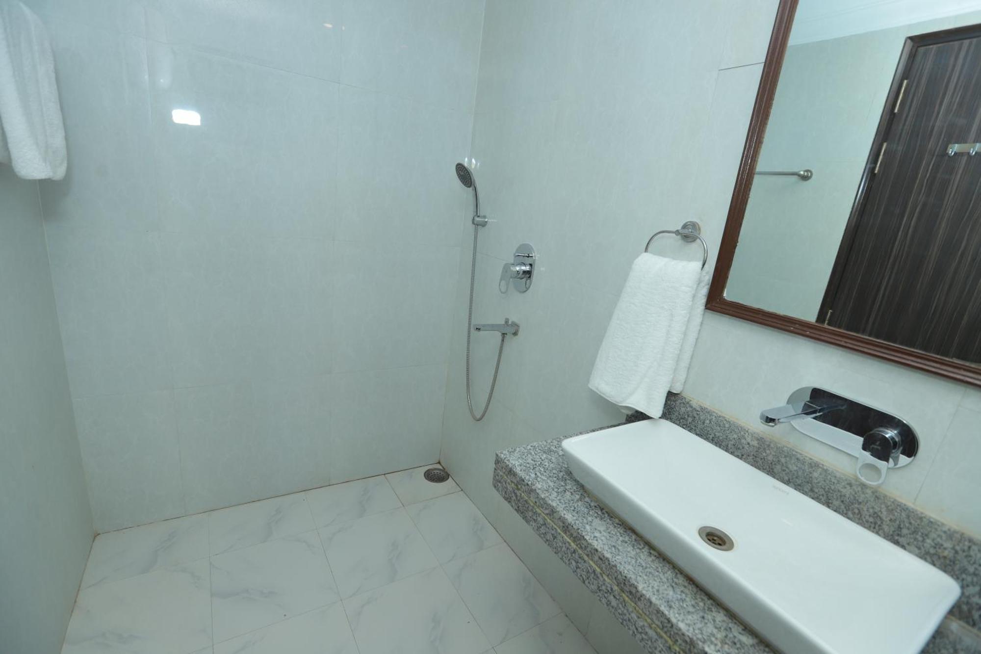 The Almora Residency - Complimentary Airport Trasnfer Hotel นิวเดลี ภายนอก รูปภาพ