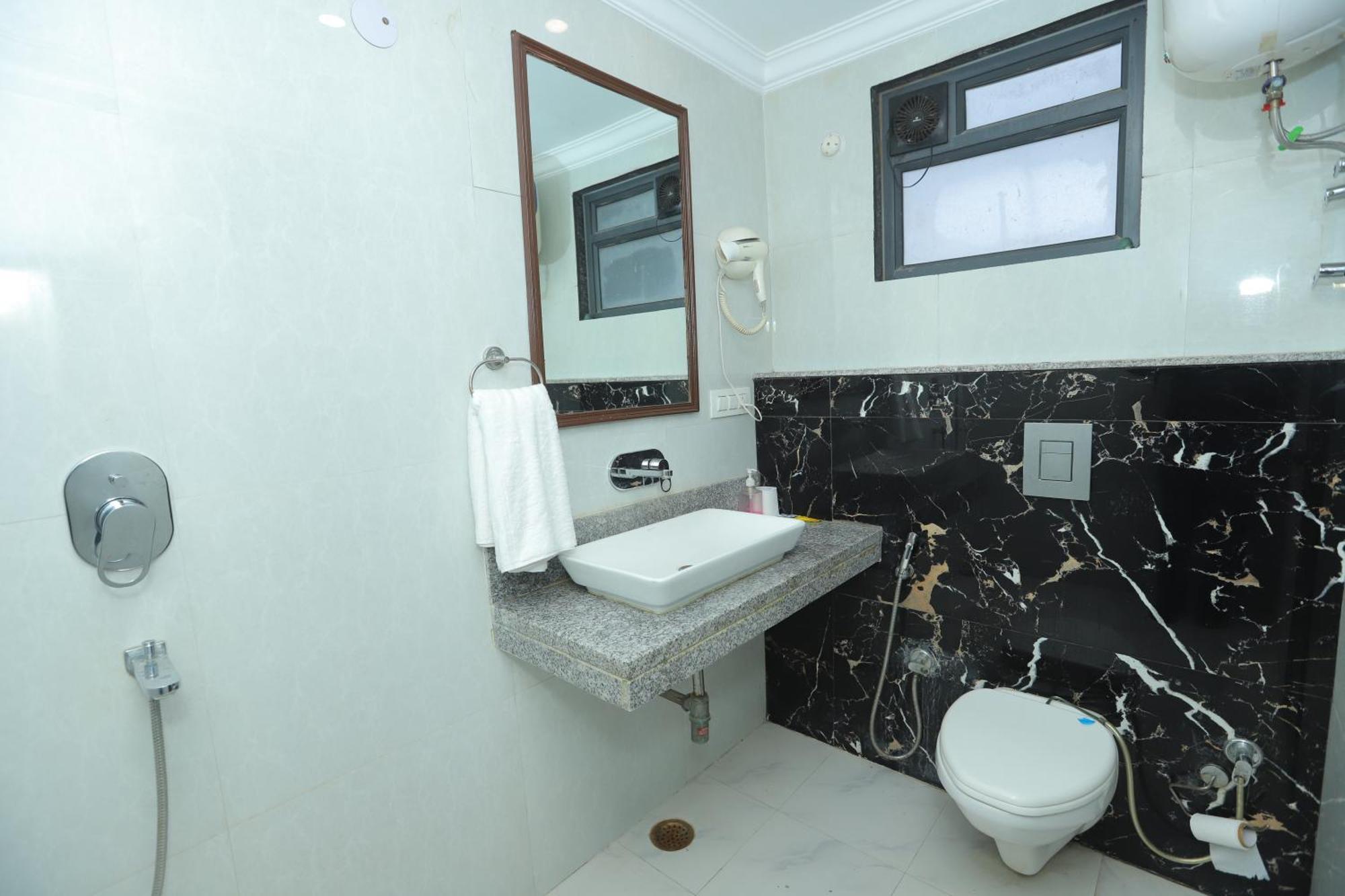 The Almora Residency - Complimentary Airport Trasnfer Hotel นิวเดลี ภายนอก รูปภาพ