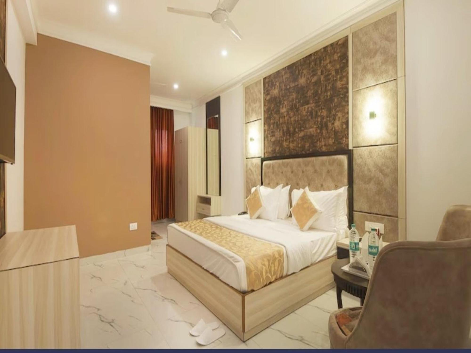 The Almora Residency - Complimentary Airport Trasnfer Hotel นิวเดลี ภายนอก รูปภาพ