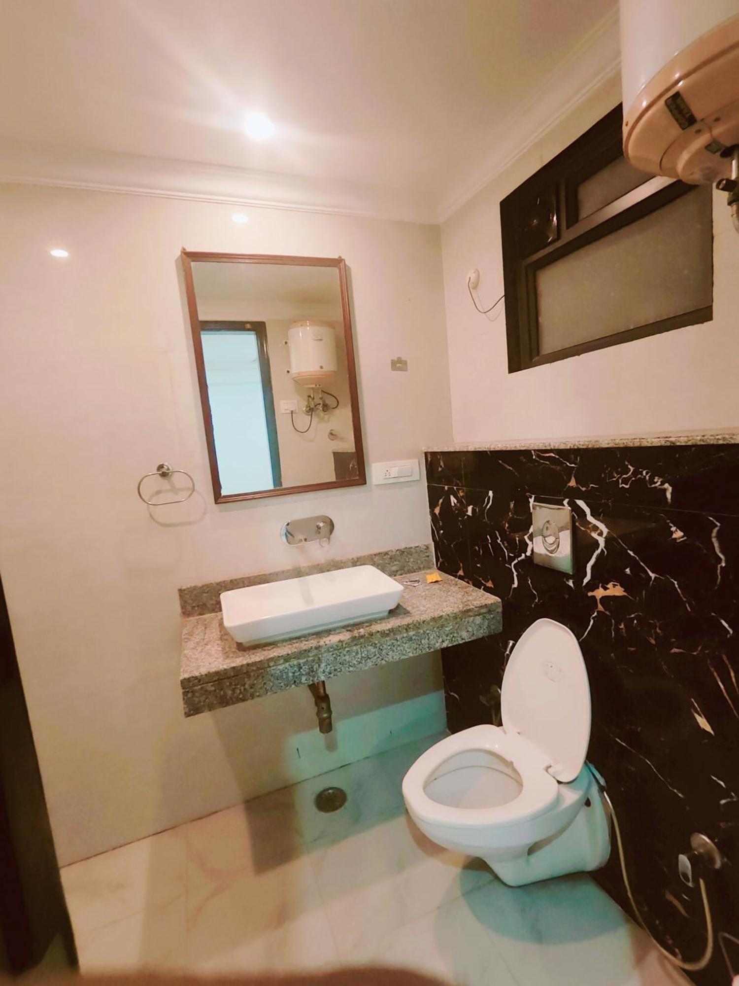 The Almora Residency - Complimentary Airport Trasnfer Hotel นิวเดลี ภายนอก รูปภาพ