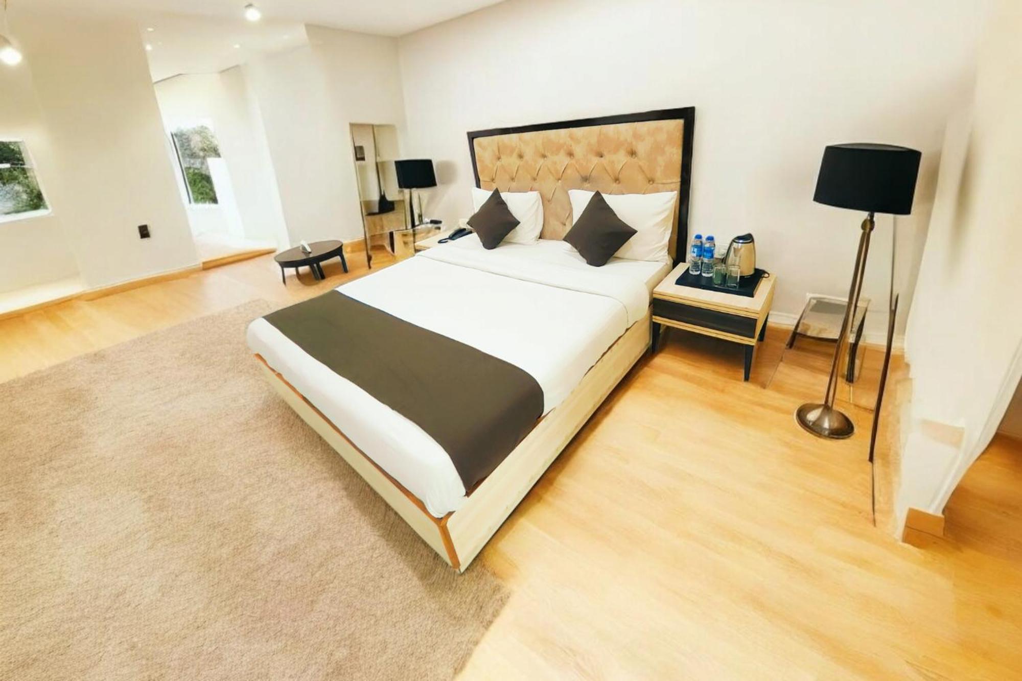 The Almora Residency - Complimentary Airport Trasnfer Hotel นิวเดลี ภายนอก รูปภาพ